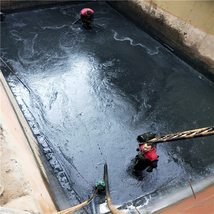 廉江废水池清理